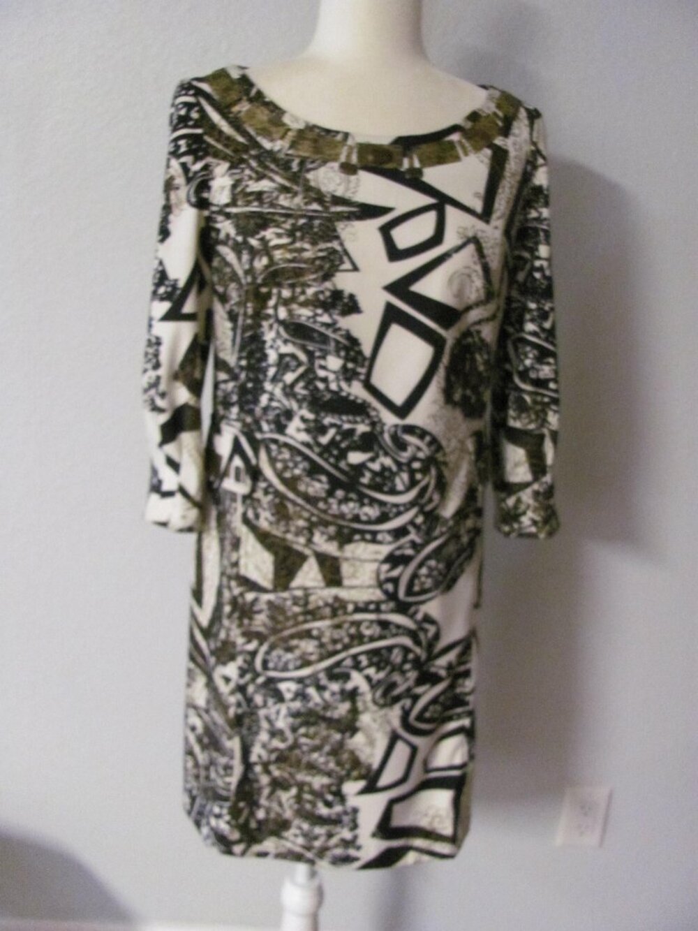Alberto Makali Black White Print Dress with Gold Metallic Embellishments Size 8